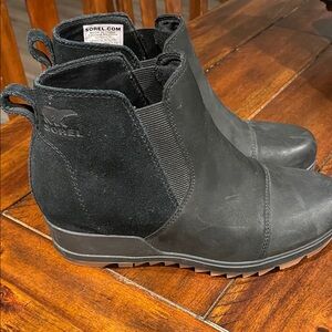 Sorel Black Suede Ankle Boots